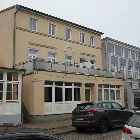 In Warnemünde, Friedrich-franz-straße 11 Rostock