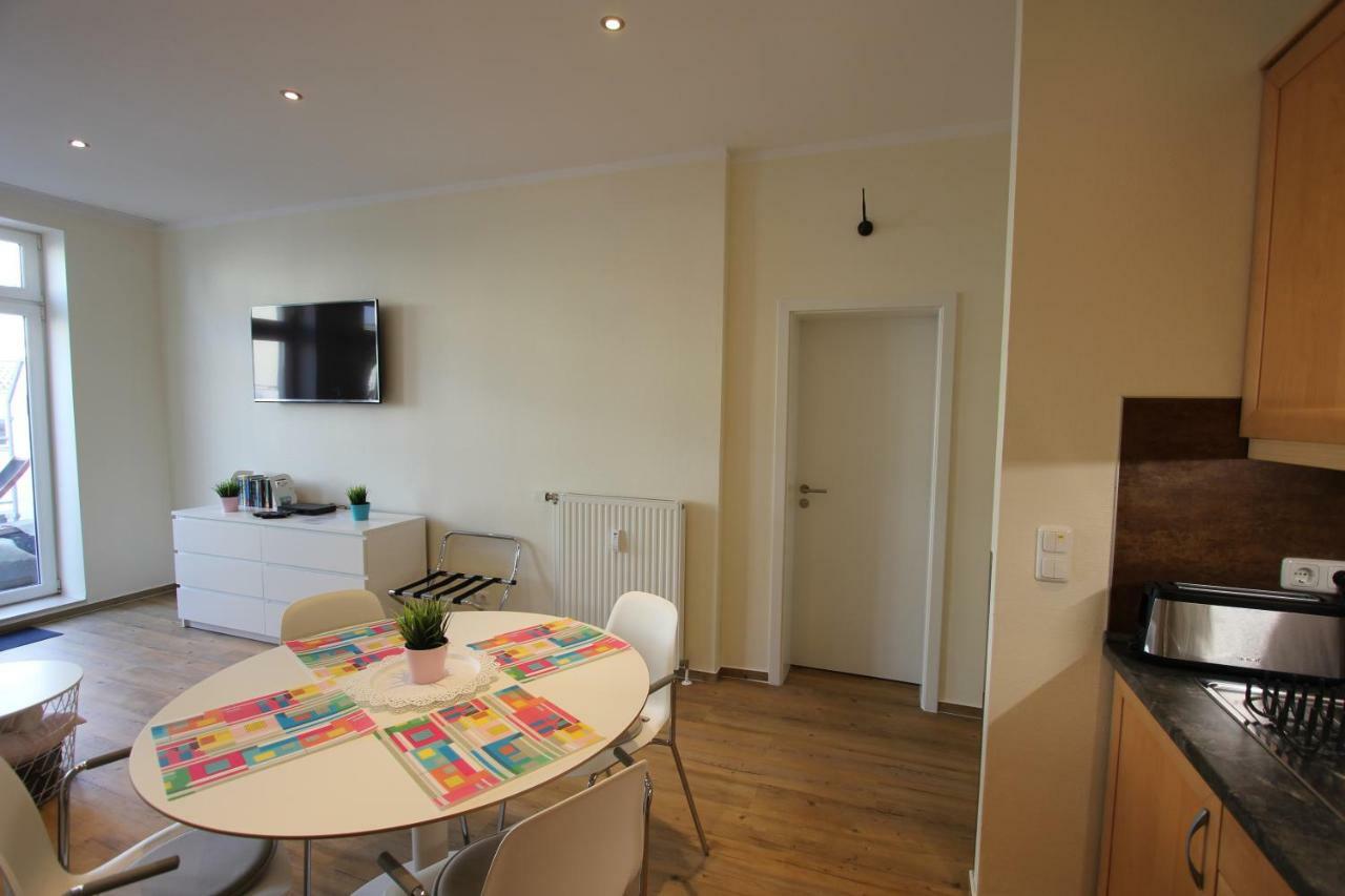 In Warnemünde, Friedrich-franz-straße 11 *